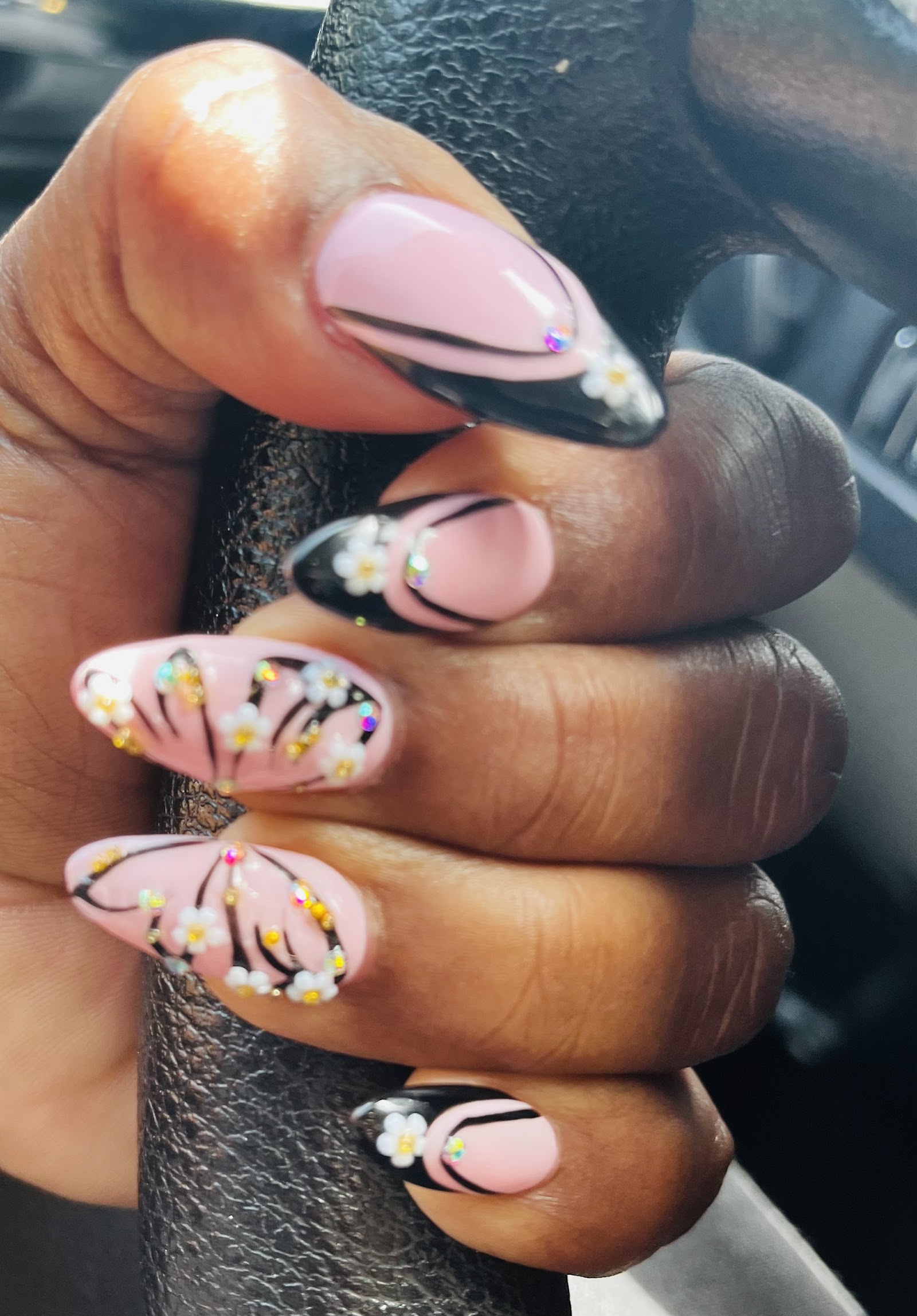 Vogue Nails Bar nail photo 5